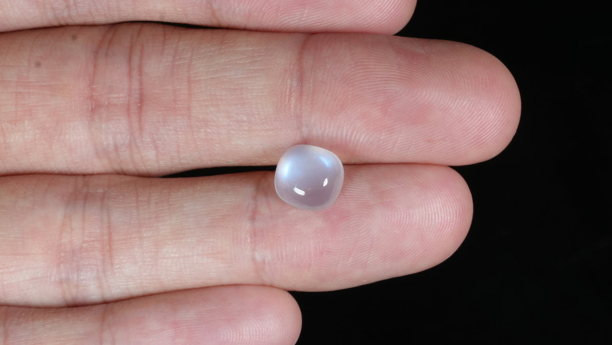 Natural Moon Stone 2.43 Carats / 2.67 Ratti