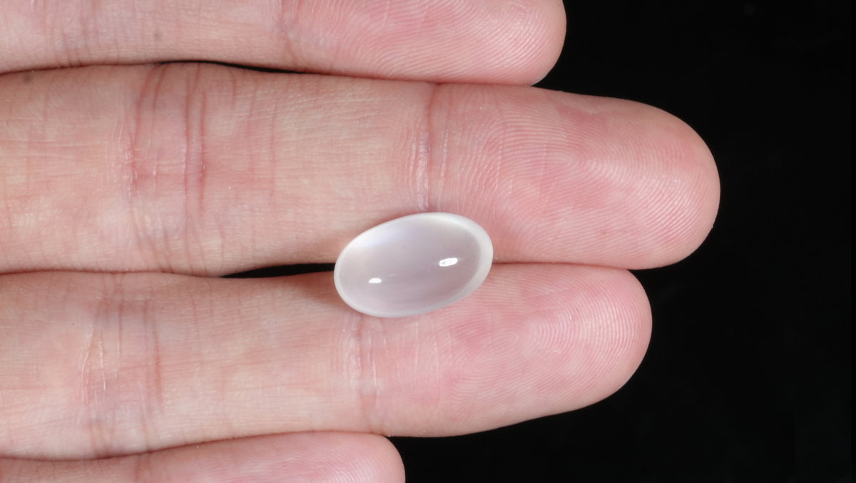 Natural Moon Stone 7.65 Carats / 8.41 Ratti