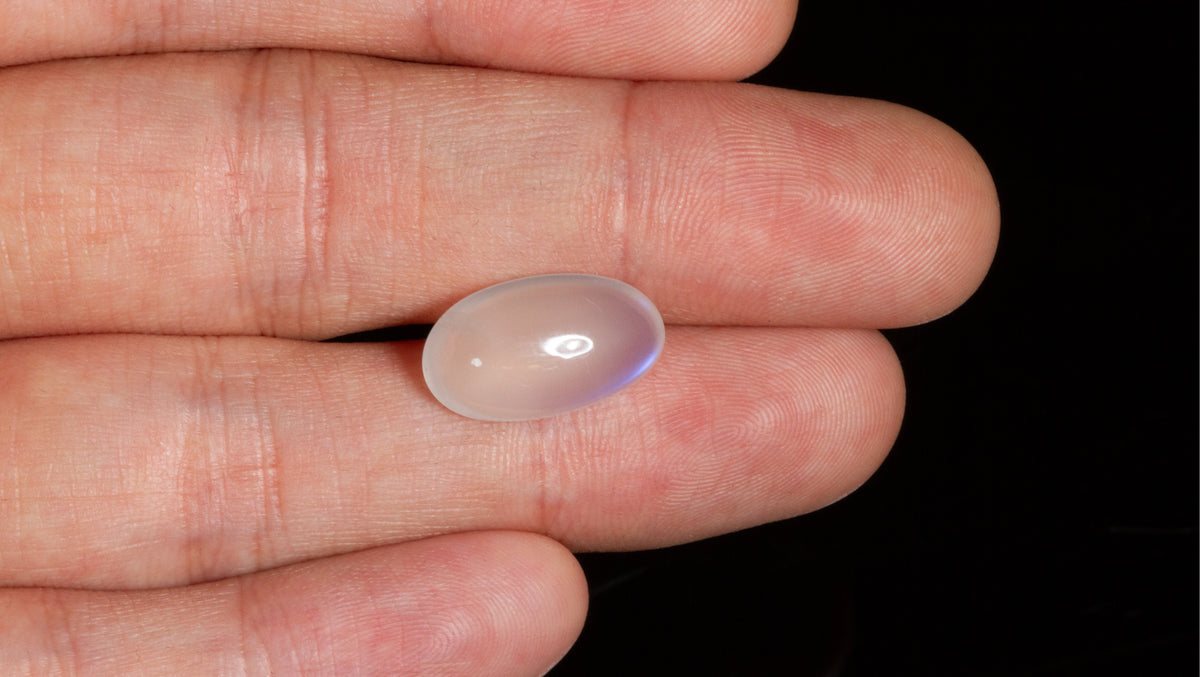 NATURAL MOONSTONE 7.74 CARATS / 8.51 Ratti