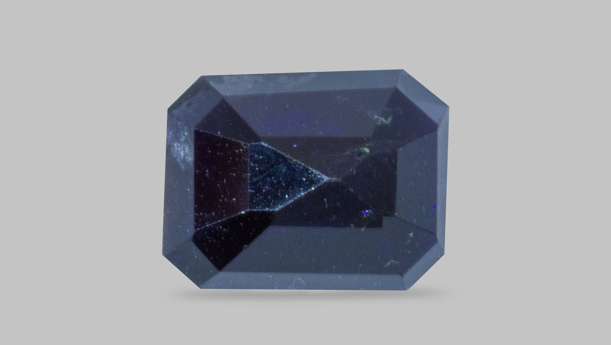 Natural Iolite(Neeli) 3.10 Carats / 3.41 Ratti