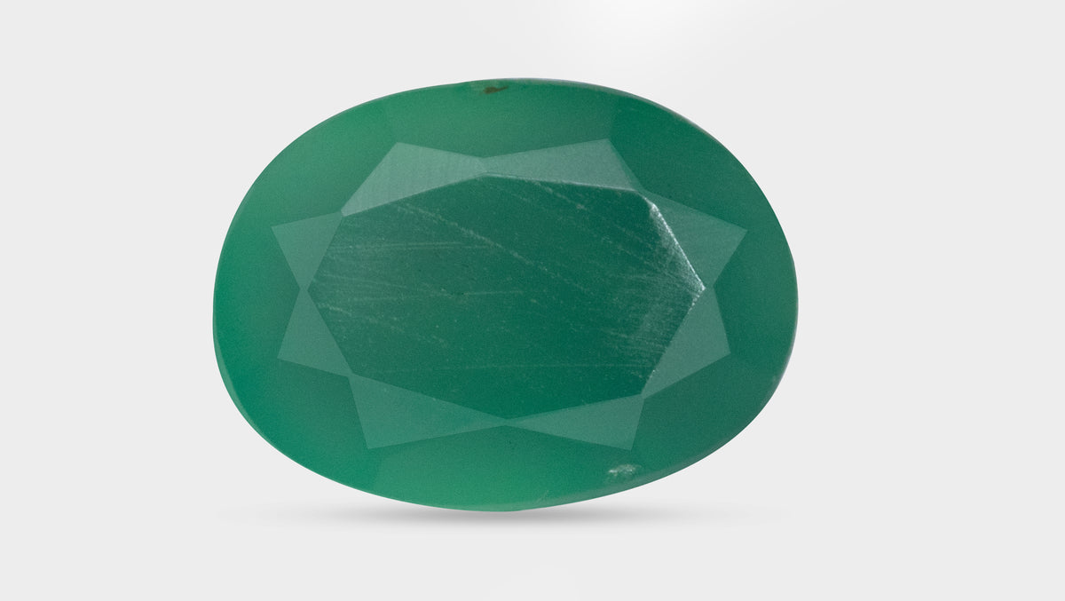 GREEN ONYX 5.29 CARATS. / 5.81 Ratti