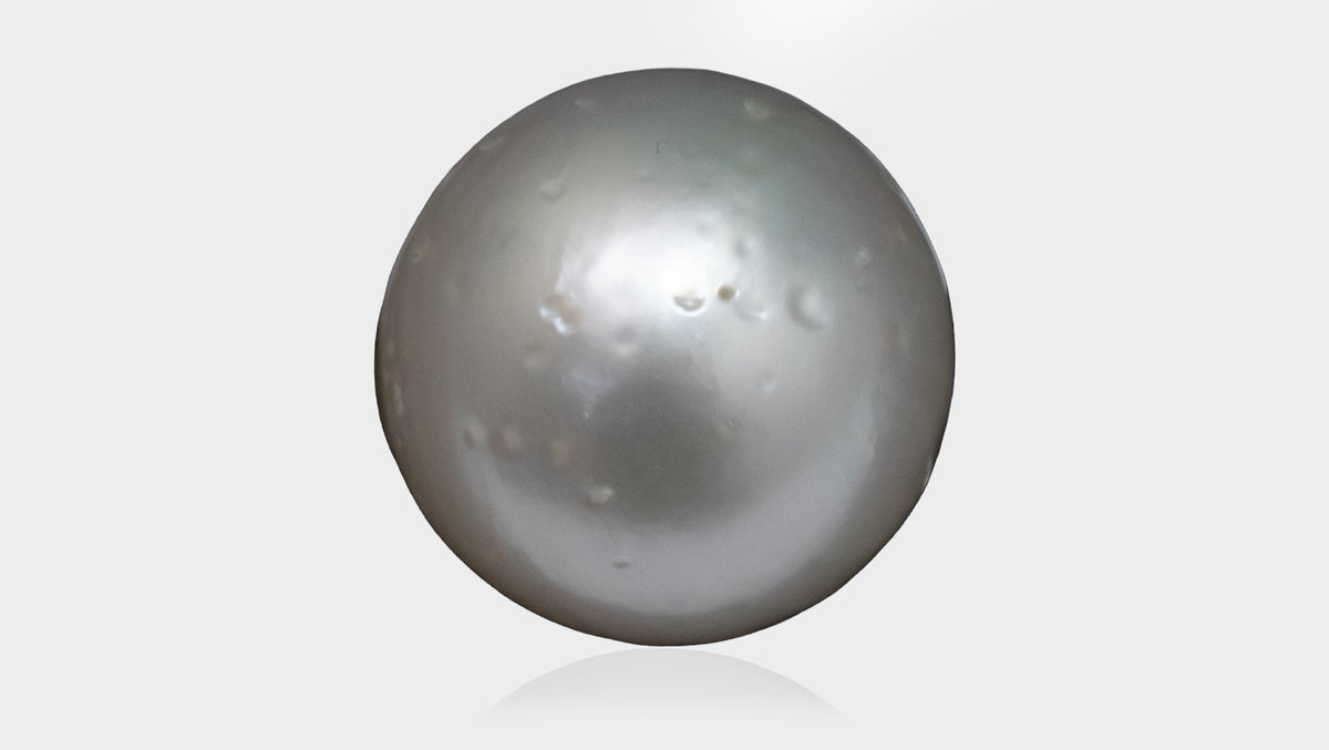 South Sea Pearl7.86 Carats / 8.64 Ratti