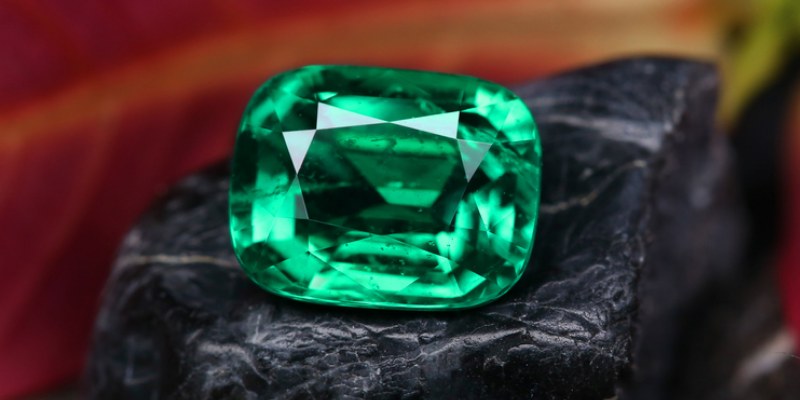 Ultimate Emerald Guide: Who, Why & How to wear Panna?