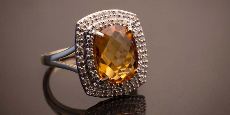 How to know if Pukhraj Stone (Yellow Sapphire) Suits You?