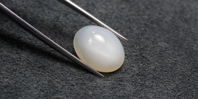 Cats Eye Gemstone Guide: How to wear cat’s eye stone?