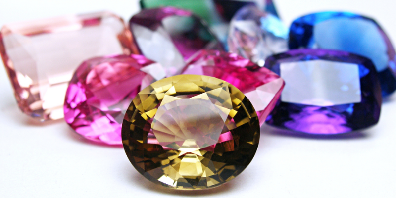 How to Use Natural Gemstones as Traditional Jewellery with Western Outfits?