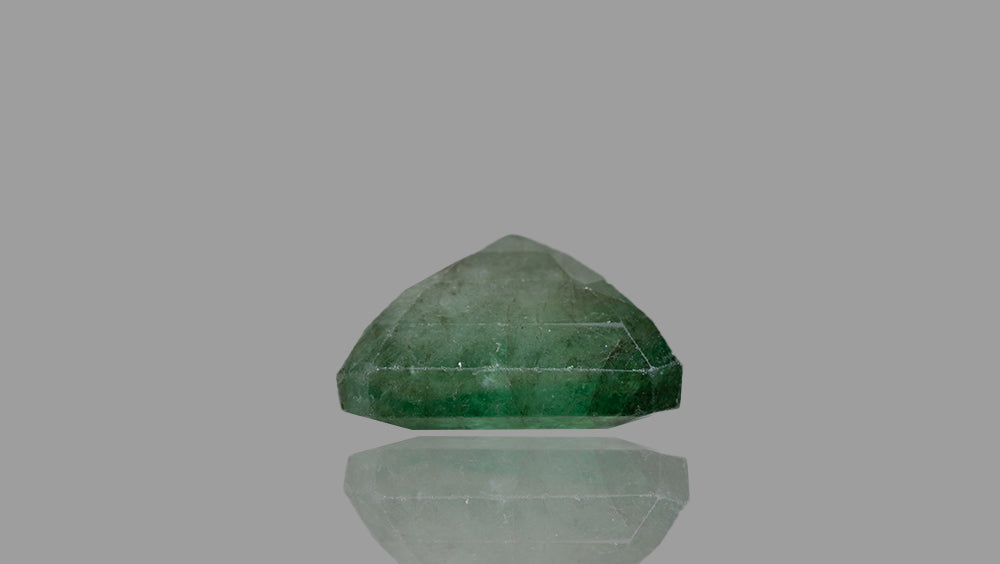 Minor Oil Zambian Emerald 15.45 Carats / 16.98 Ratti