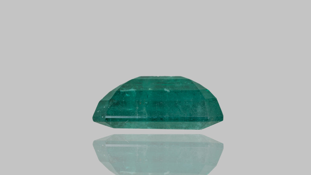 Zambian Emerald (Panna) 4.65 Carats / 5.11 Ratti