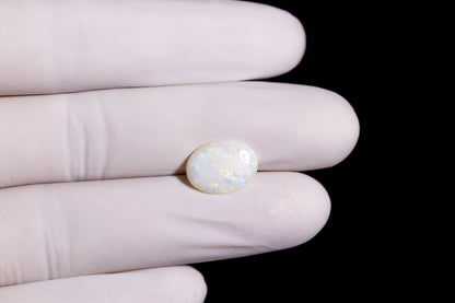 White Opal With Fire 2.92 Carats / 3.21 Ratti