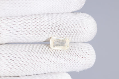 Natural Yellow Sapphire 5.71 Carats / 6.27 Ratti