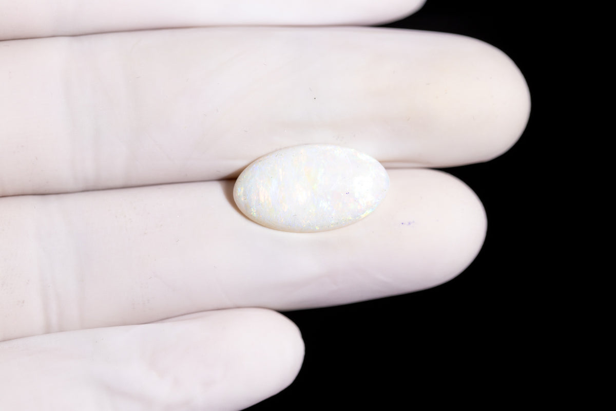White Opal With Fire 4.88 Carats / 5.36 Ratti