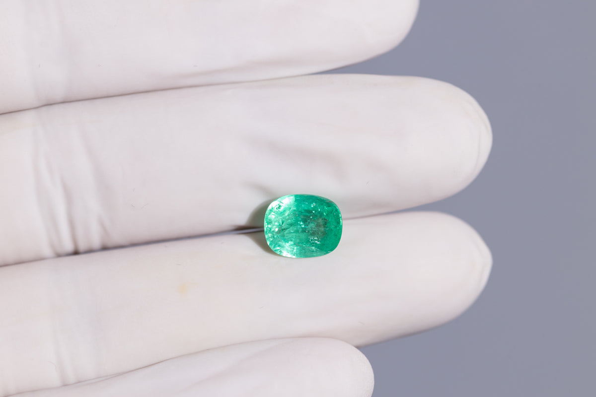 Panjshir Emerald (Panna) 3.12 Carats / 3.43 Ratti