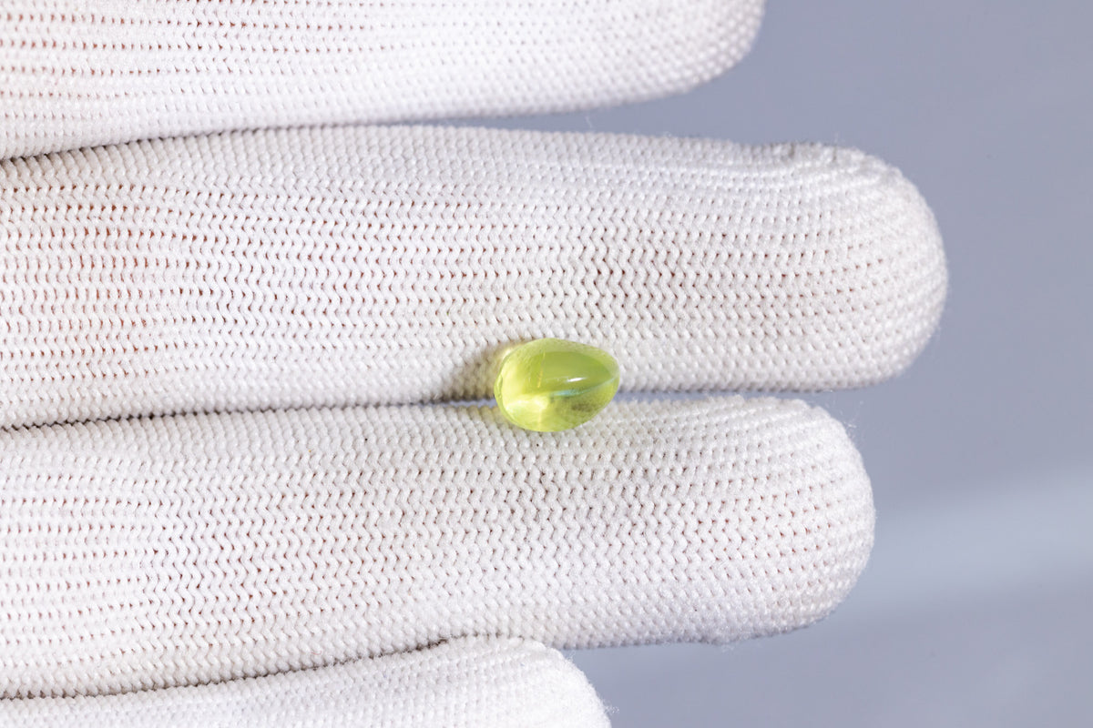 Cat's Eye (Lehsuniya) 5.33 Carats / 5.86 Ratti
