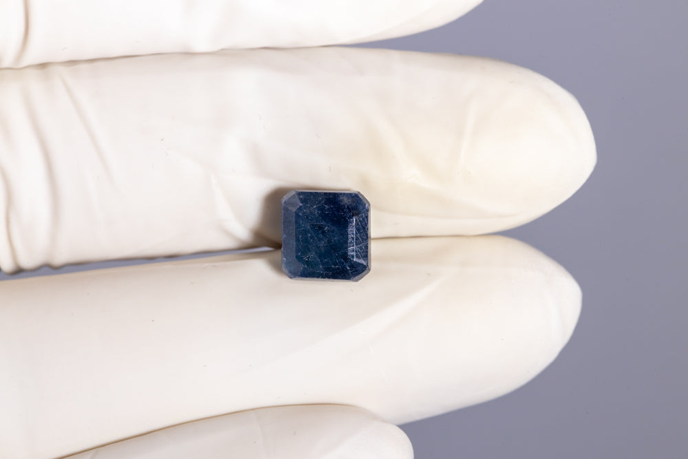 Natural Blue Sapphire 5.18 Carats / 5.69 Ratti