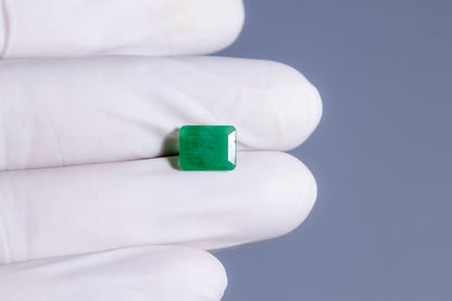 Minor Oil Zambian Emerald 2.78 Carats / 3.05 Ratti