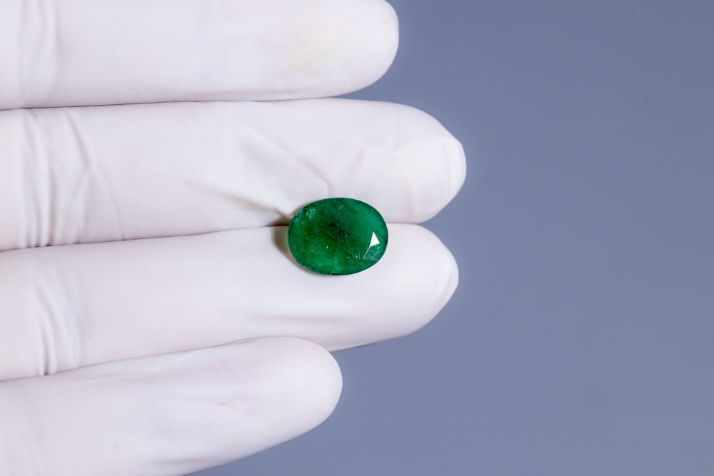 Minor Oil Zambian Emerald 3.80 Carats / 4.18 Ratti