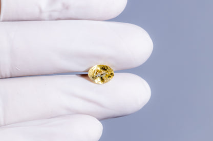 Natural Yellow Sapphire 2.86 Carats / 3.14 Ratti