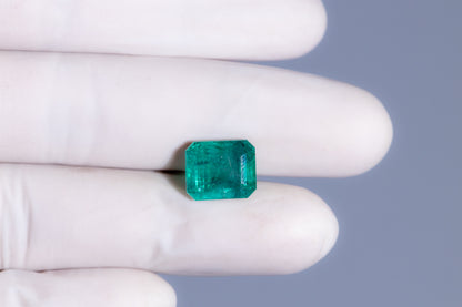 Zambian Emerald (Panna) 6.98 Carats / 7.67 Ratti