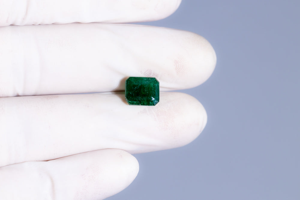 Minor Oil Zambian Emerald 2.97 Carats / 3.26 Ratti