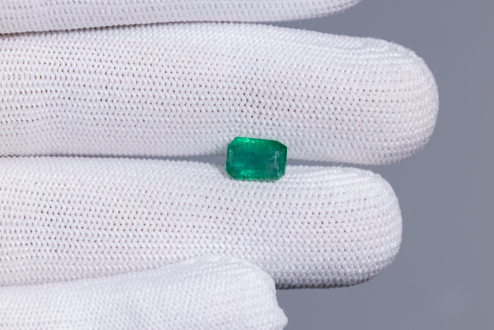 Zambian Emerald (Panna) 1.91 Carats / 2.1 Ratti