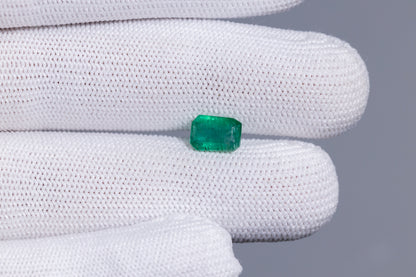 Zambian Emerald (Panna) 1.91 Carats / 2.1 Ratti