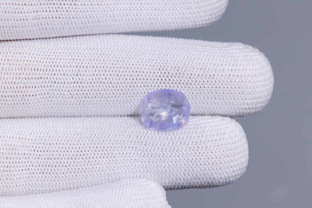 Natural Purple Sapphire 5.58 Carats / 6.13 Ratti
