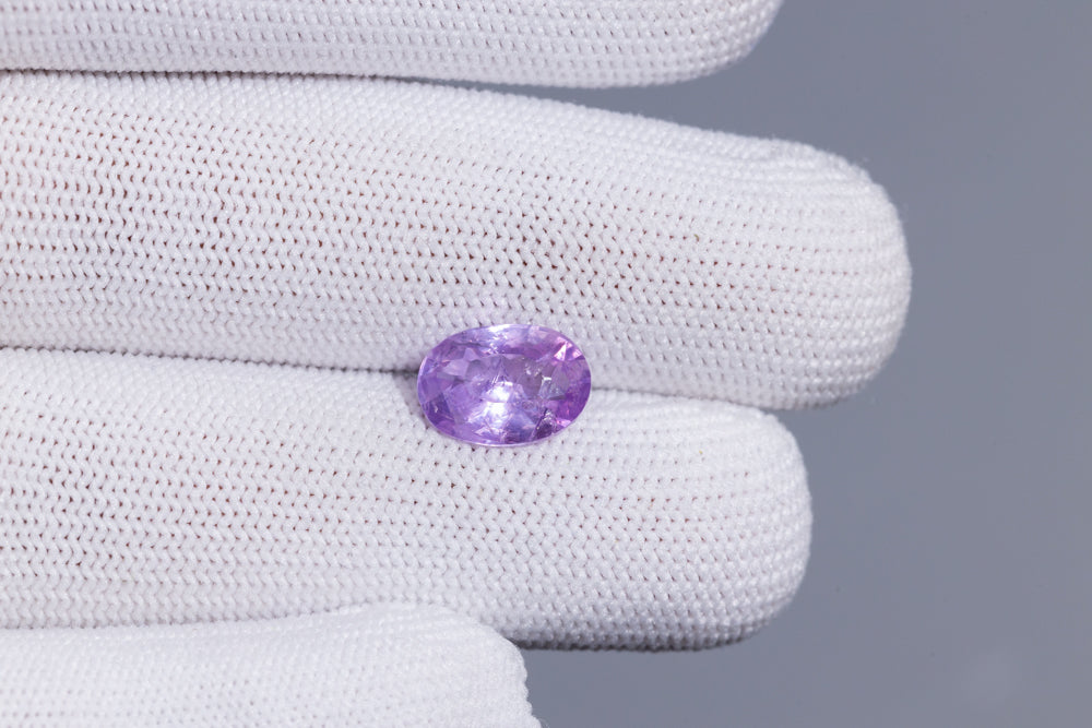 Natural Purple Sapphire 4.79 Carats / 5.26 Ratti
