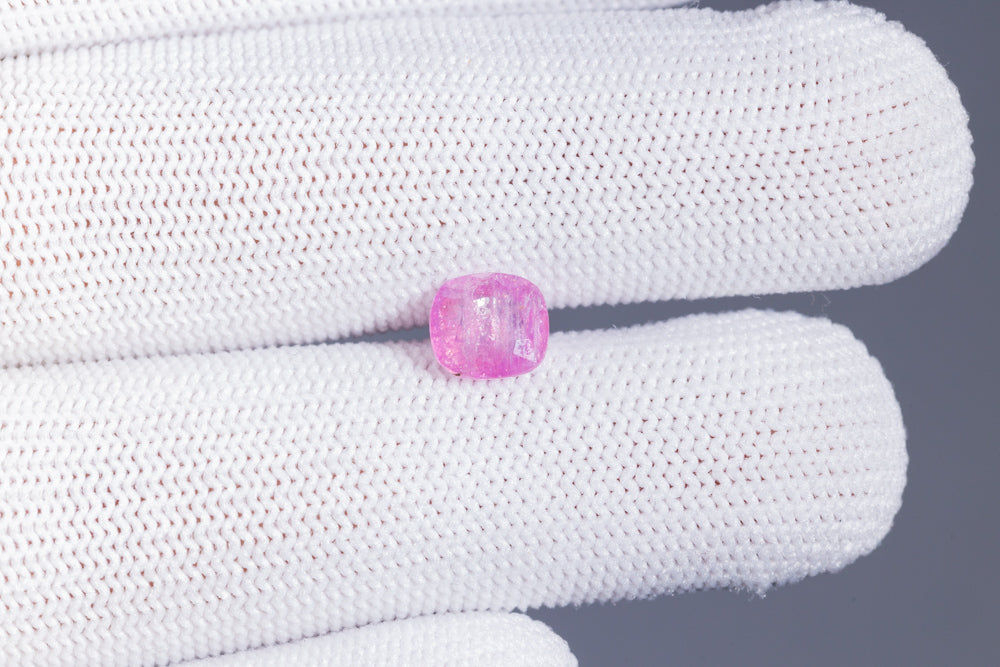 Natural Pink Sapphire 2.35 Carats / 2.58 Ratti
