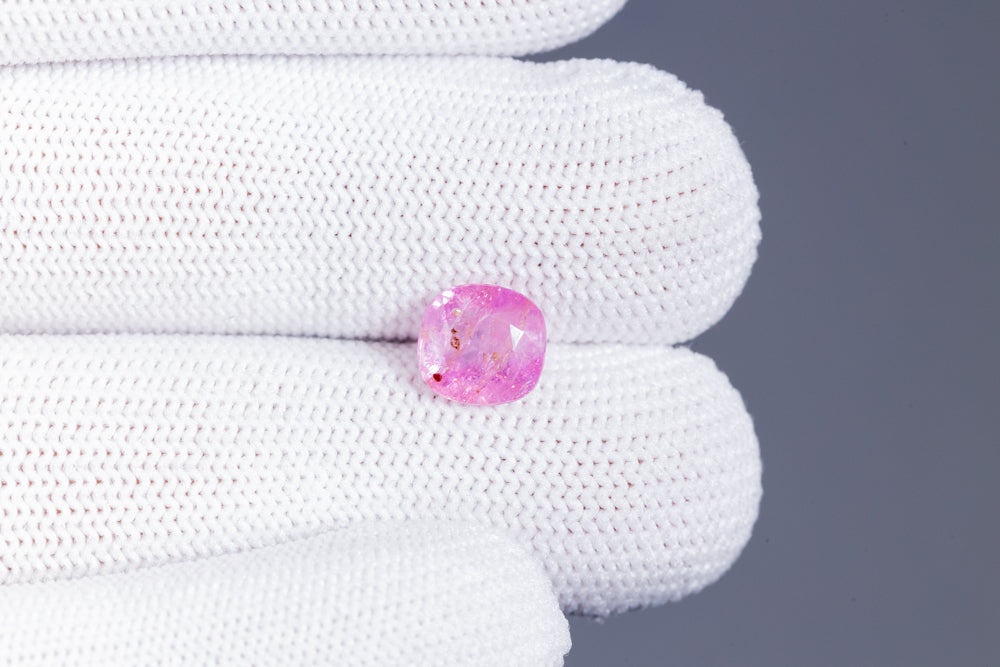 Natural Pink Sapphire 2.60 Carats / 2.86 Ratti