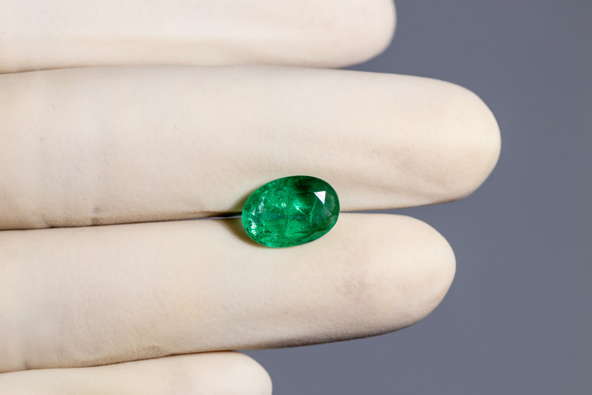 Zambian Emerald (Panna) 3.44 Carats / 3.78 Ratti