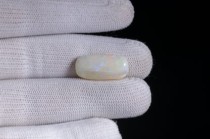 White Opal With Fire 11.53 Carats / 12.67 Ratti