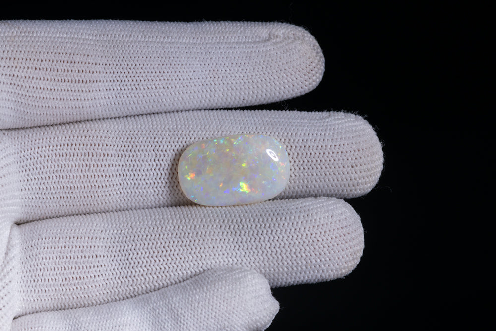 White Opal With Fire 10.71 Carats / 11.77 Ratti