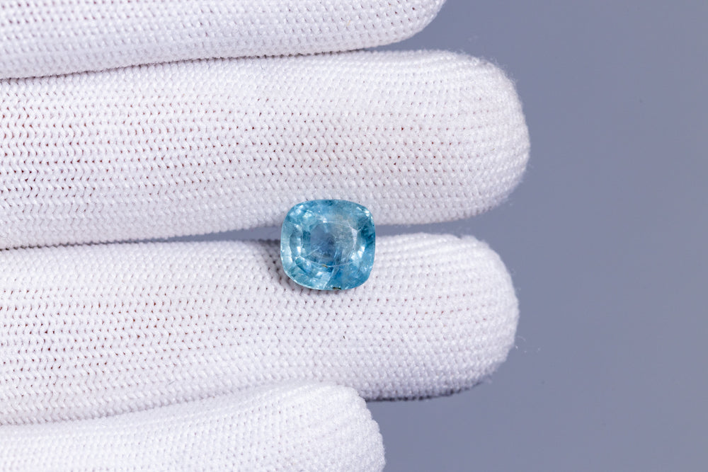 Natural Blue Sapphire 5.89 Carats / 6.47 Ratti