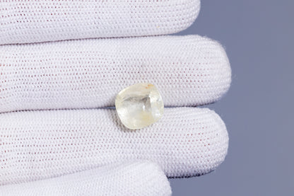 Natural Yellow Sapphire 8.28 Carats / 9.1 Ratti