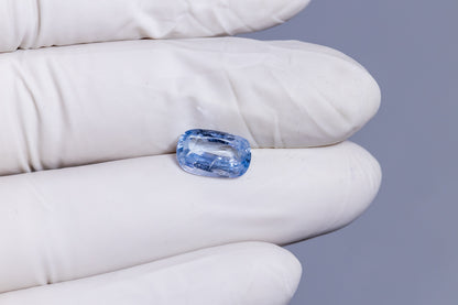 Natural Blue Sapphire 4.09 Carats / 4.49 Ratti