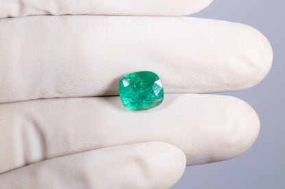 Zambian Emerald (Panna) 3.89 Carats / 4.27 Ratti