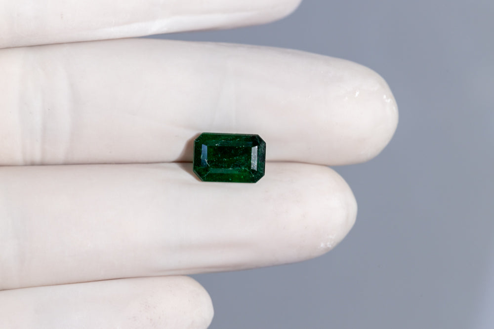Zambian Emerald (Panna) 2.86 Carats / 3.14 Ratti