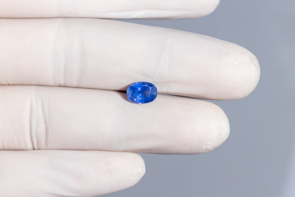 Kashmir Blue Sapphire (Neelam) 2.37 Carats / 2.6 Ratti