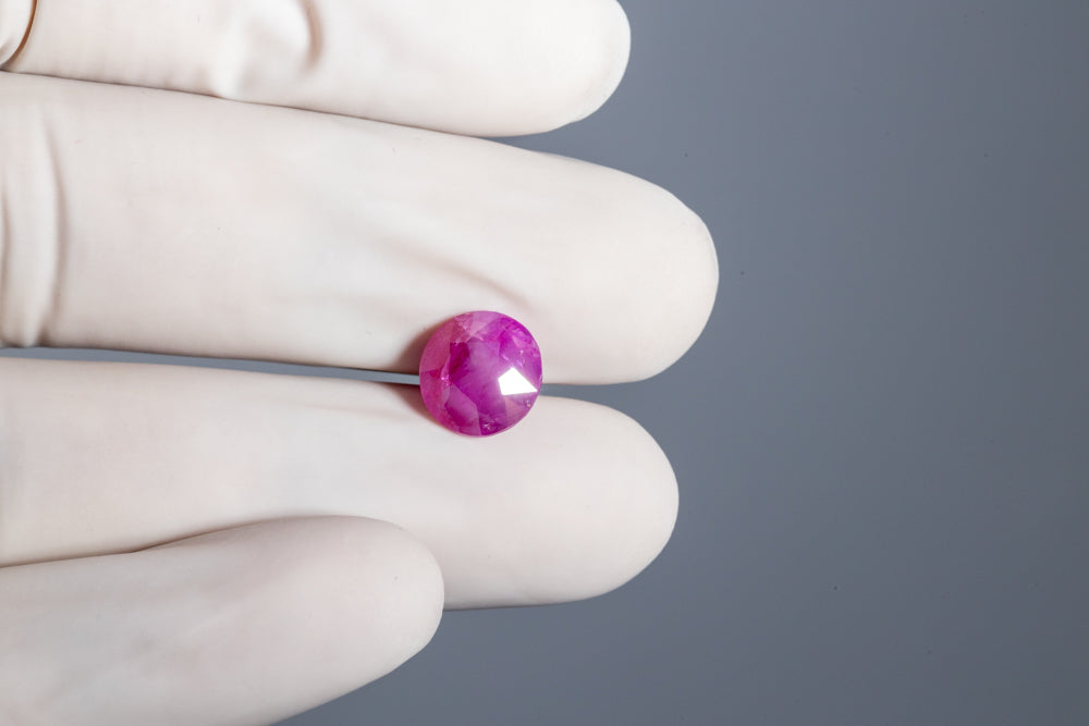 Burmese Ruby (Manik) 4.66 Carats / 5.12 Ratti