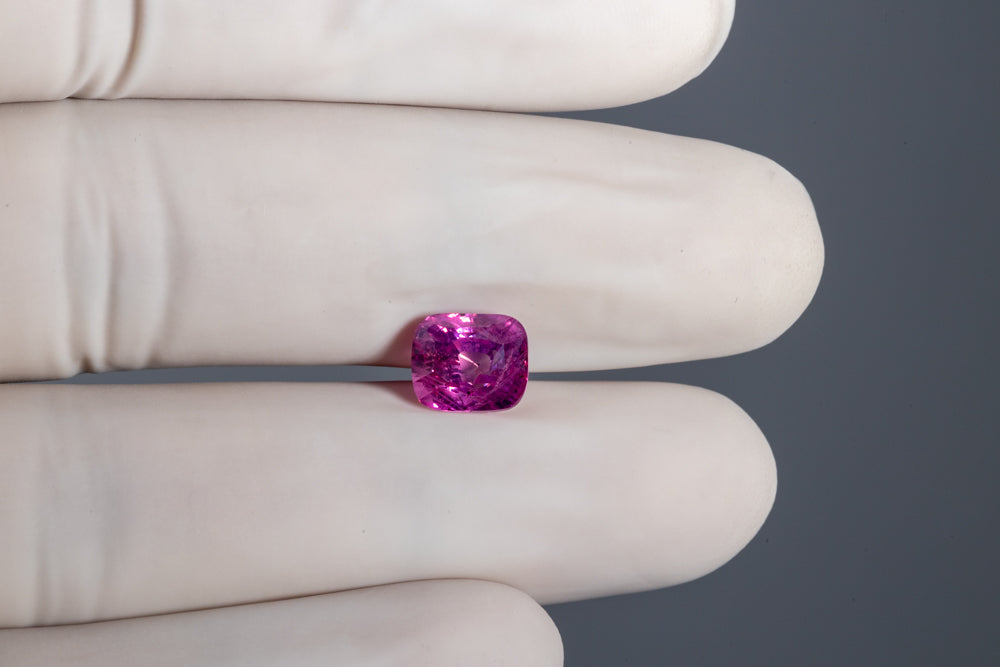 Natural Padparadscha 4.06 Carats / 4.46 Ratti