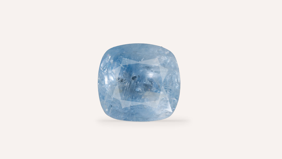 Natural Blue Sapphire 12.30 Carats / 13.52 Ratti