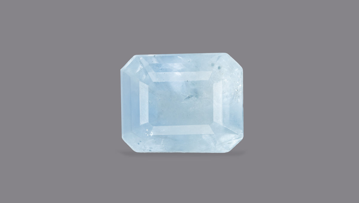 Natural Blue Sapphire 6.16 Carats / 6.77 Ratti