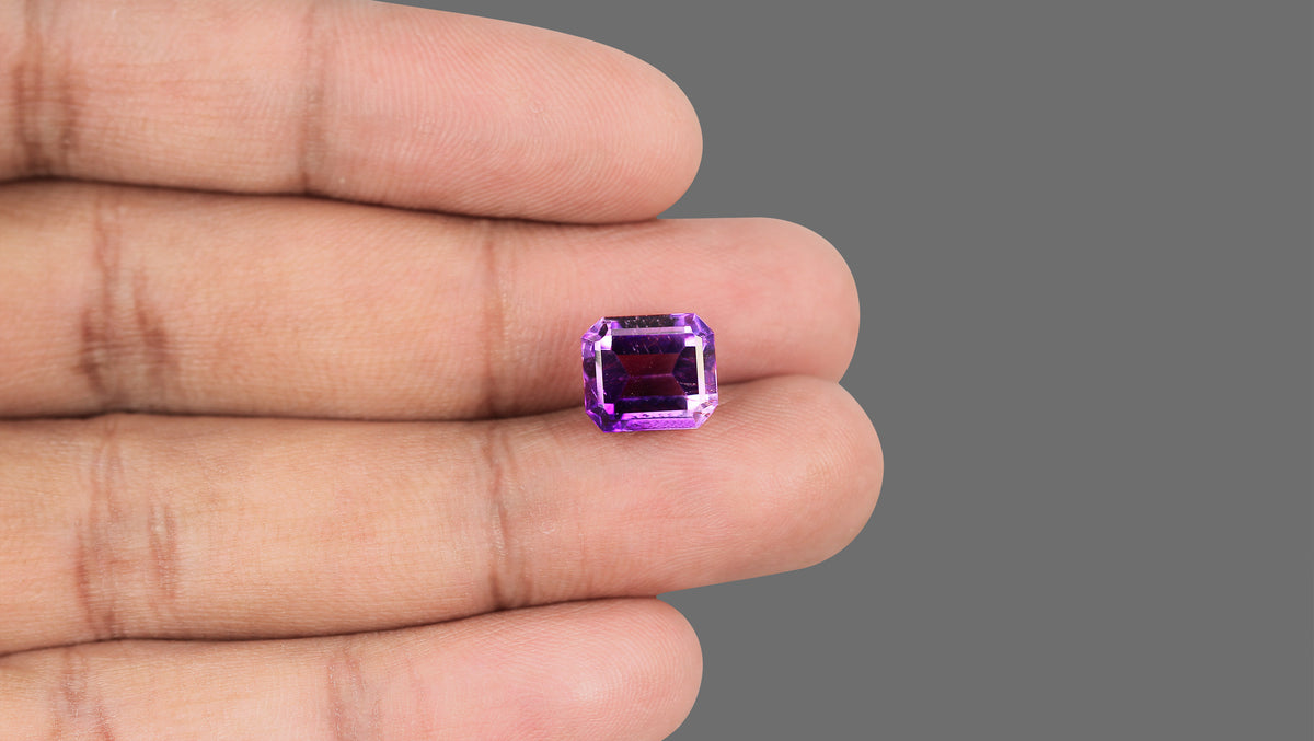 Natural Amethyst 5.16 Carats / 5.67 Ratti