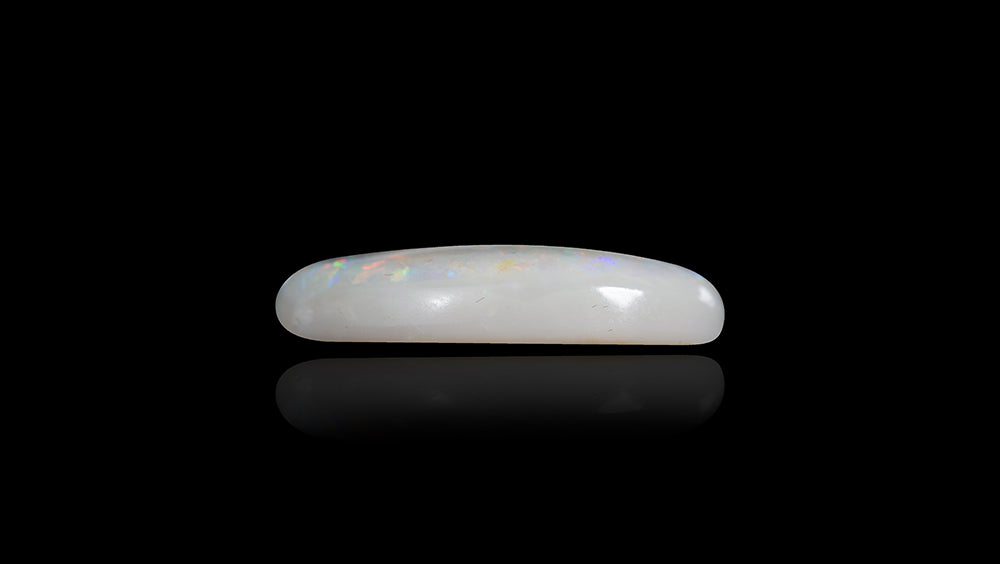 White Opal With Fire 16.92 Carats / 18.59 Ratti