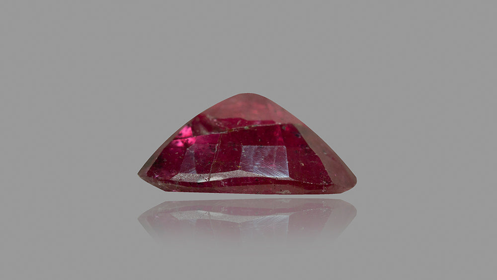 Mozambique Ruby (Manik) 6.66 Carats / 7.32 Ratti
