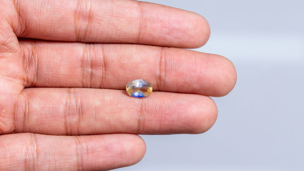 Natural Pitambari 3.33 Carats / 3.66 Ratti