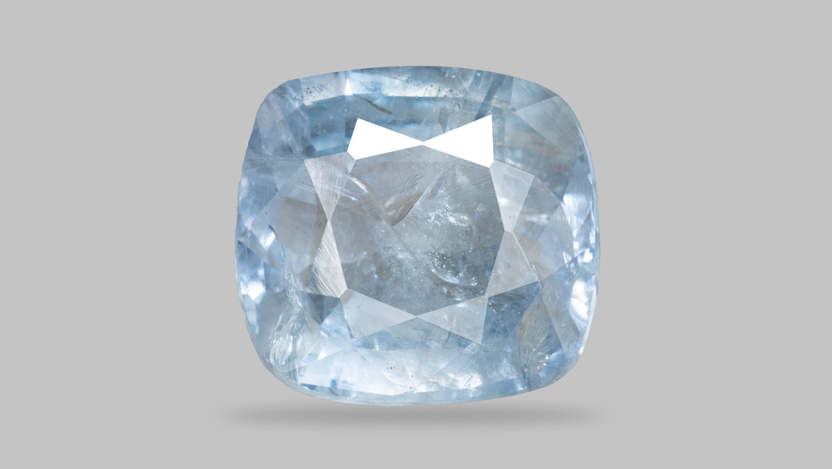 Natural Blue Sapphire 4.04 Carats / 4.44 Ratti