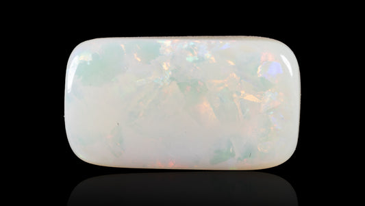 White Opal With Fire 11.77 Carats / 12.93 Ratti