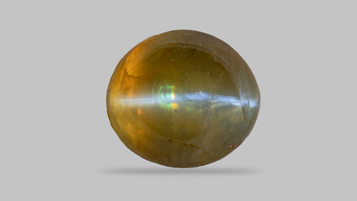 Cat's Eye (Lehsuniya) 4.76 Carats / 5.23 Ratti
