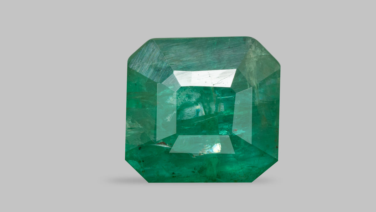 Zambian Emerald (Panna) 2.20 Carats / 2.42 Ratti